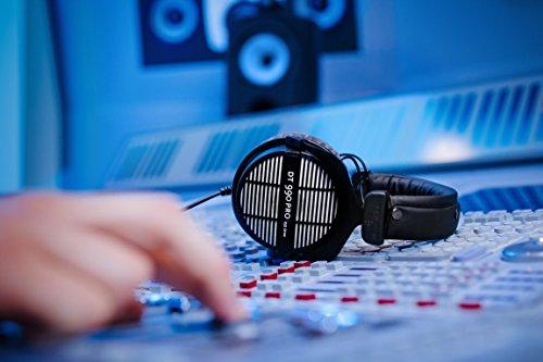 beyerdynamic DT 990 PRO einseitig kabelgebundener Over-Ear-Studiokopfhörer für Mixing, Mastering und Editing mit 250 Ohm. Handmade in Germany Bild 2