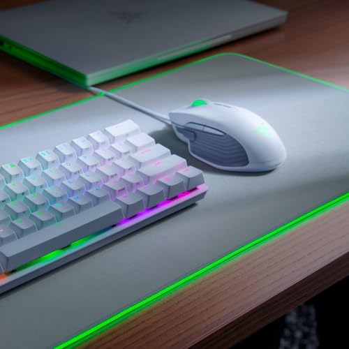 Razer Goliathus Extended Chroma Mercury - Extra große weiche XXL Gaming Maus-Matte mit RGB Beleuchtung (Kabelhalterung, Stoff-Oberfläche, Gesteppter Rand, Optimiert für alle Mäuse) Mercury Weiß Bild 6