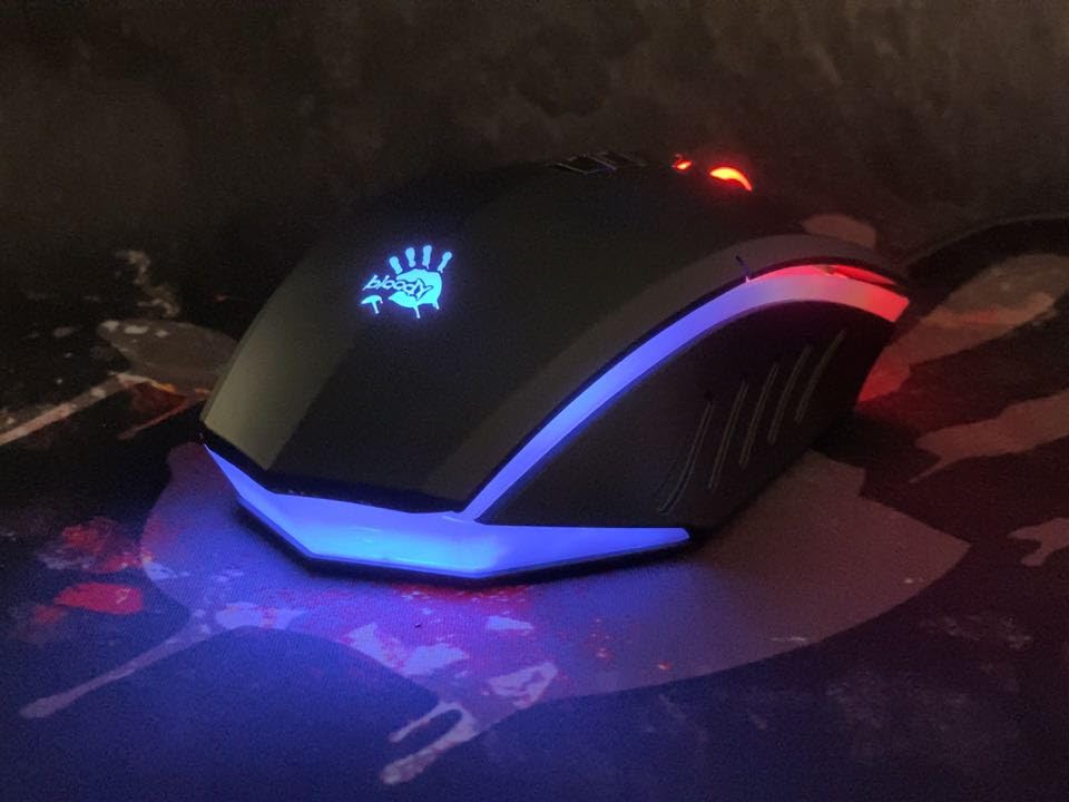 Bloody A70x Optische Gaming-Maus mit Light Strike (LK) Schalter & Scroll - Voll programmierbare und fortschrittliche Makros (A70x-MatteBlack) Bild 4