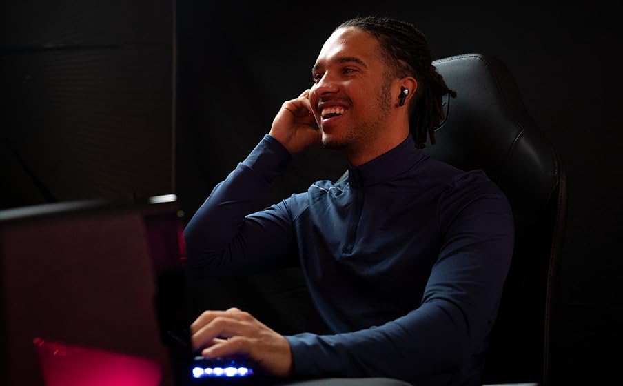 JBL Quantum TWS In-Ear E-Sport Gaming-Kopfhörer – Geräuschunterdrückende Bluetooth-Kopfhörer mit 22 Stunden Akkulaufzeit – Niedrige Latenz – In Schwarz Bild 2