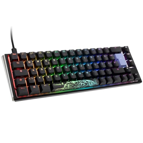 Ducky One 3 SF – Mechanische Gaming-Tastatur (65% kompakt, DE-Layout, Cherry MX Red, PBT Double-Shot-Keycaps, RGB-Beleuchtung, USB-C, Hot-Swap-fähig) – Schwarz/Weiß Bild 1