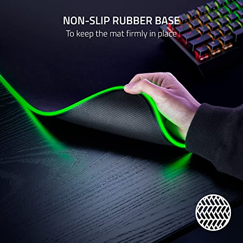 Razer Goliathus Chroma 3XL - Weiche Gaming-Mausmatte Chroma RGB & Base Station V2 Chroma - Headset-Ständer mit USB-Hub und RGB-Beleuchtung Schwarz Bild 3