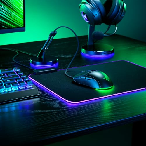 Razer Cobra - Leichte kabelgebundene Gaming-Maus mit Chroma RGB (Federleichte 57 g, Optische Maus-Switches der 3. Gen, Chroma-Beleuchtung mit Unterbodenbeleuchtung, Präzise Sensor-Anpassungen) Schwarz Bild 2