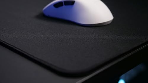 CHERRY XTRFY GP5, Gaming-Mauspad aus Stoff in M (320 x 270 x 3 mm), Glattes Speed-Pad für Präzision, Vernähte Kanten, Rutschfest, Maschinenwaschbar, Schwarz Bild 6