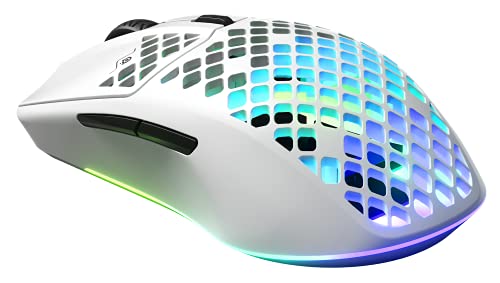 SteelSeries Arctis Nova Pro Wireless Gaming-Headset & Aerox 3 Wireless - RGB Gaming-Mouse mit Öffnungen in der Oberfläche Bild 7