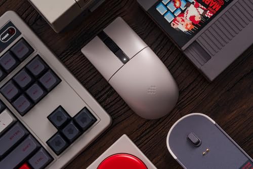 8Bitdo Retro R8 Mouse with Charging Dock, PAW 3395 Optical Sensor DPI 26,000, Wireless Mouse with 4K Polling Rate, Programmable Buttons, and Kailh Sword GM X Micro Switches - N Edition Bild 7