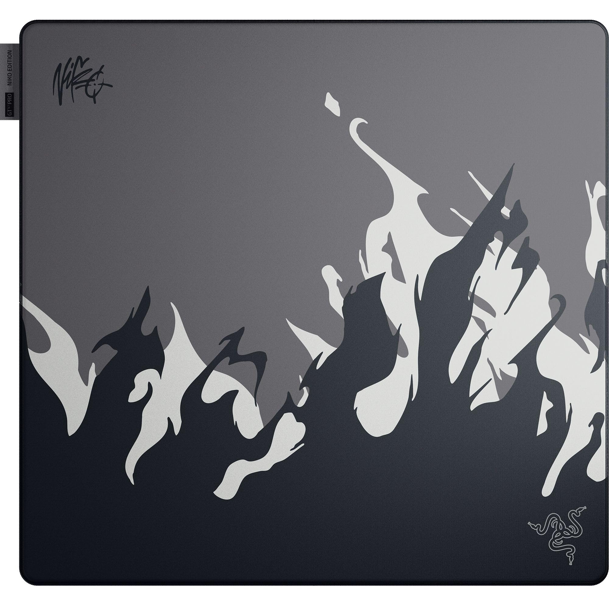 Razer Gigantus V2 NiKo Edition - weiches E-Sport Gaming Mauspad - weicher GlideCore Schaum - spezialgewebte Oberfläche für mehr Kontrolle - weich und aufrollbar - 500 mm x 480 mm | NiKo