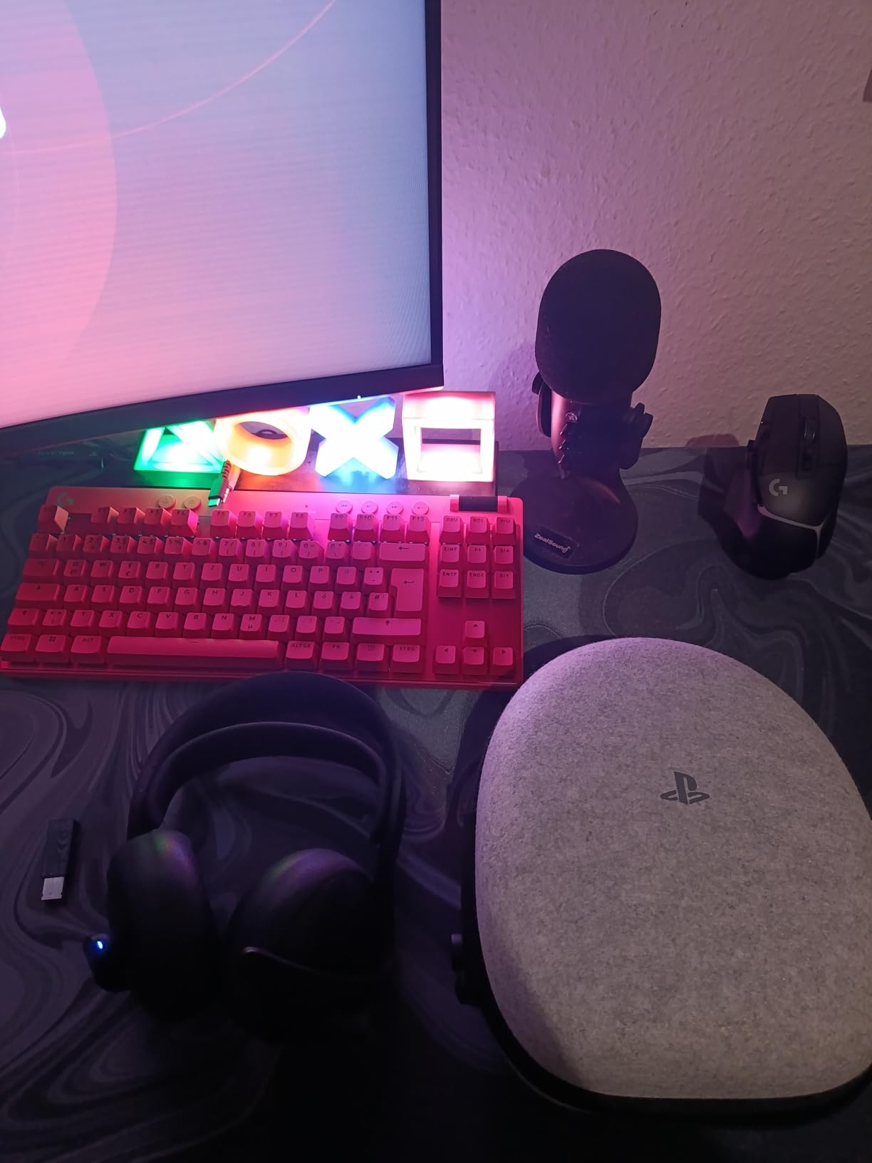 r99qx Foto